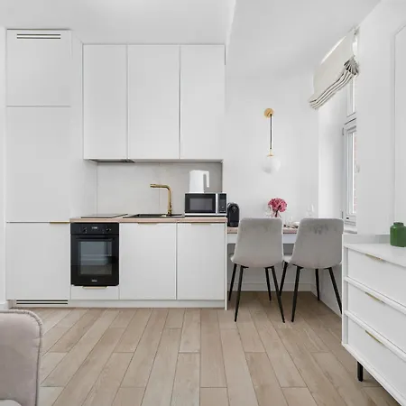 Nowoczesny Typu W Centrum Wroclawia Z Parkingiem By Renters Apartment *