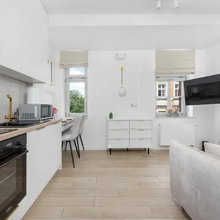 Apartment Nowoczesny Typu W Centrum Wroclawia Z Parkingiem By Renters