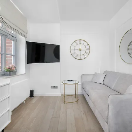 Nowoczesny Typu W Centrum Wroclawia Z Parkingiem By Renters Apartment Wroclaw
